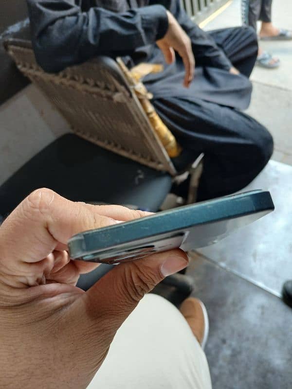 oppo reno 11f 5g 8gb 128gb box charger available 3