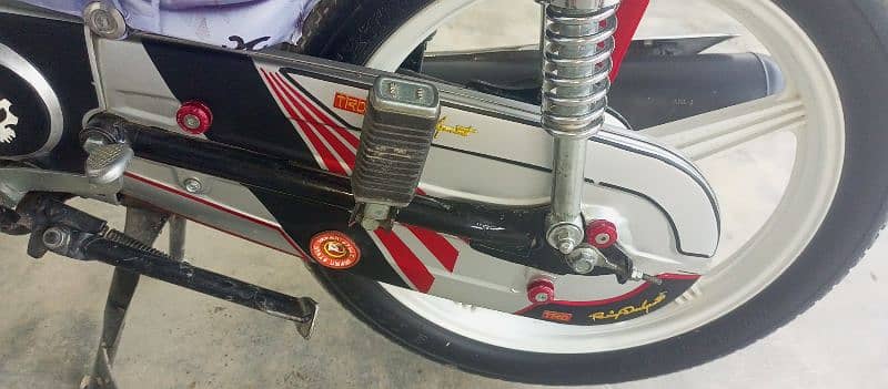 ek dam Karak bike hai noo ishu noo problem 0