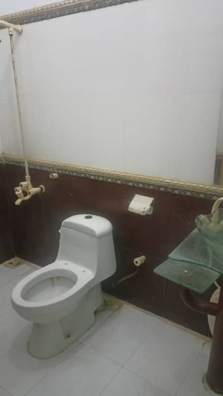 Portion for Rent 100/yards phase vii Ext Uper Portion 3Bed lounge Kitchen Rent Demand 75 k. . . 0322.5996882 8