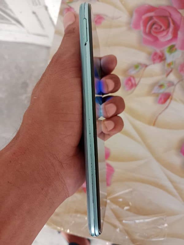 realme 4