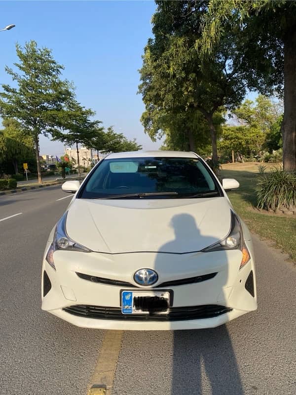 Toyota Prius 2016 1