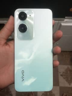 y18
