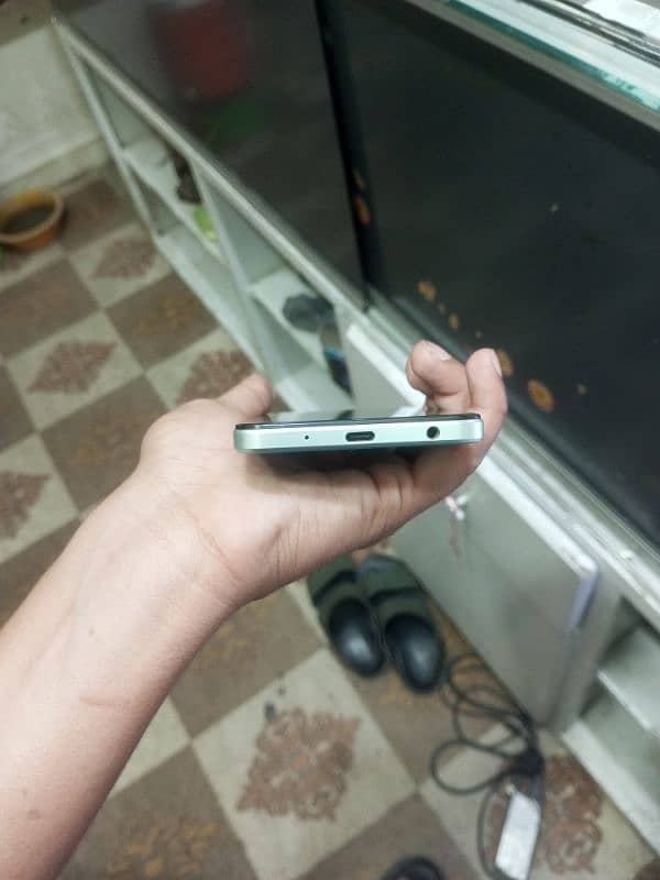 y18 4gb128gb al ok 3