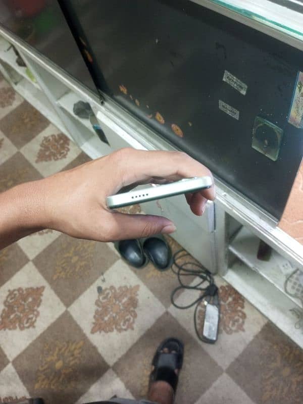 y18 4gb128gb al ok 4
