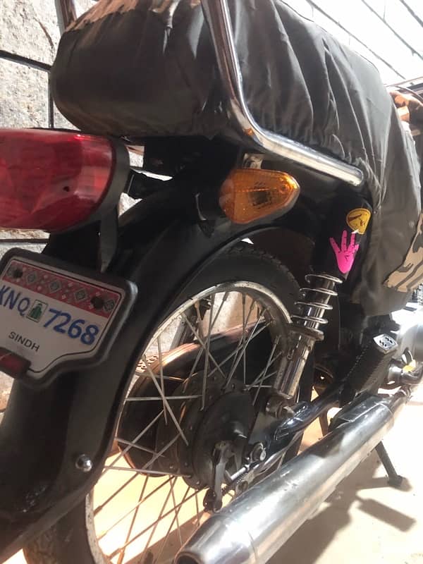 bike is very good condition bike is totally genuine 4