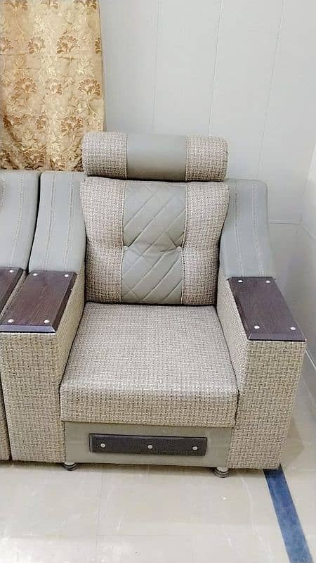 6 seater sofa set 10/10 1