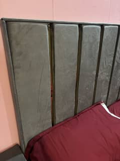 Queen size bed