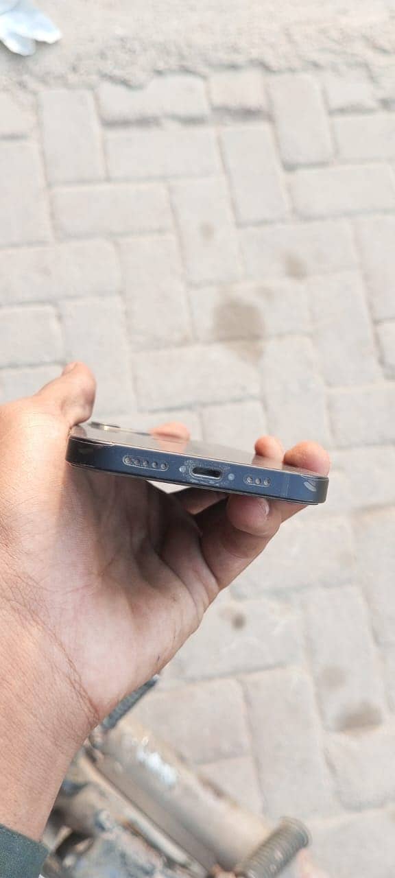I phone 12 3