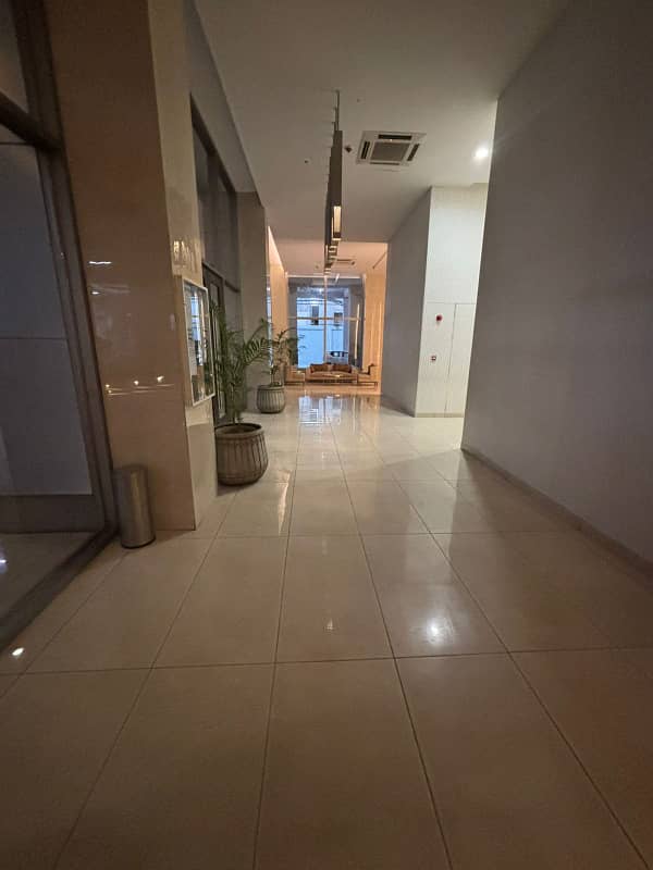 FLAT FOR RENT LUCKY ONE APARTMENTS 9