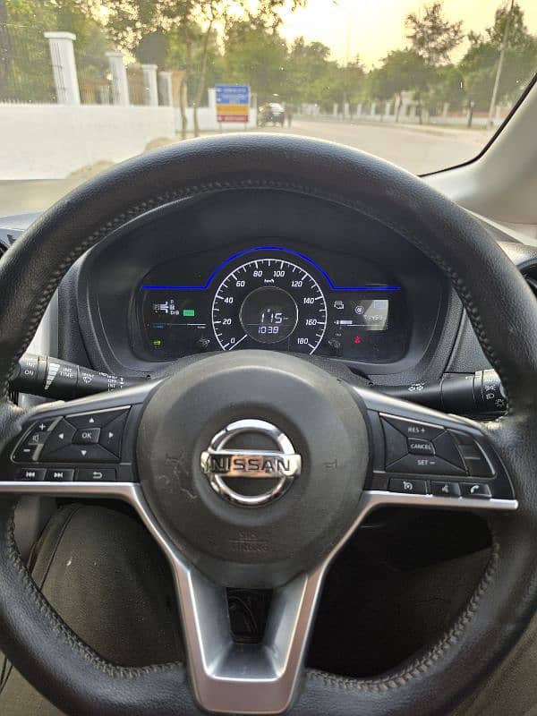 Nissan Note E Medalist 13