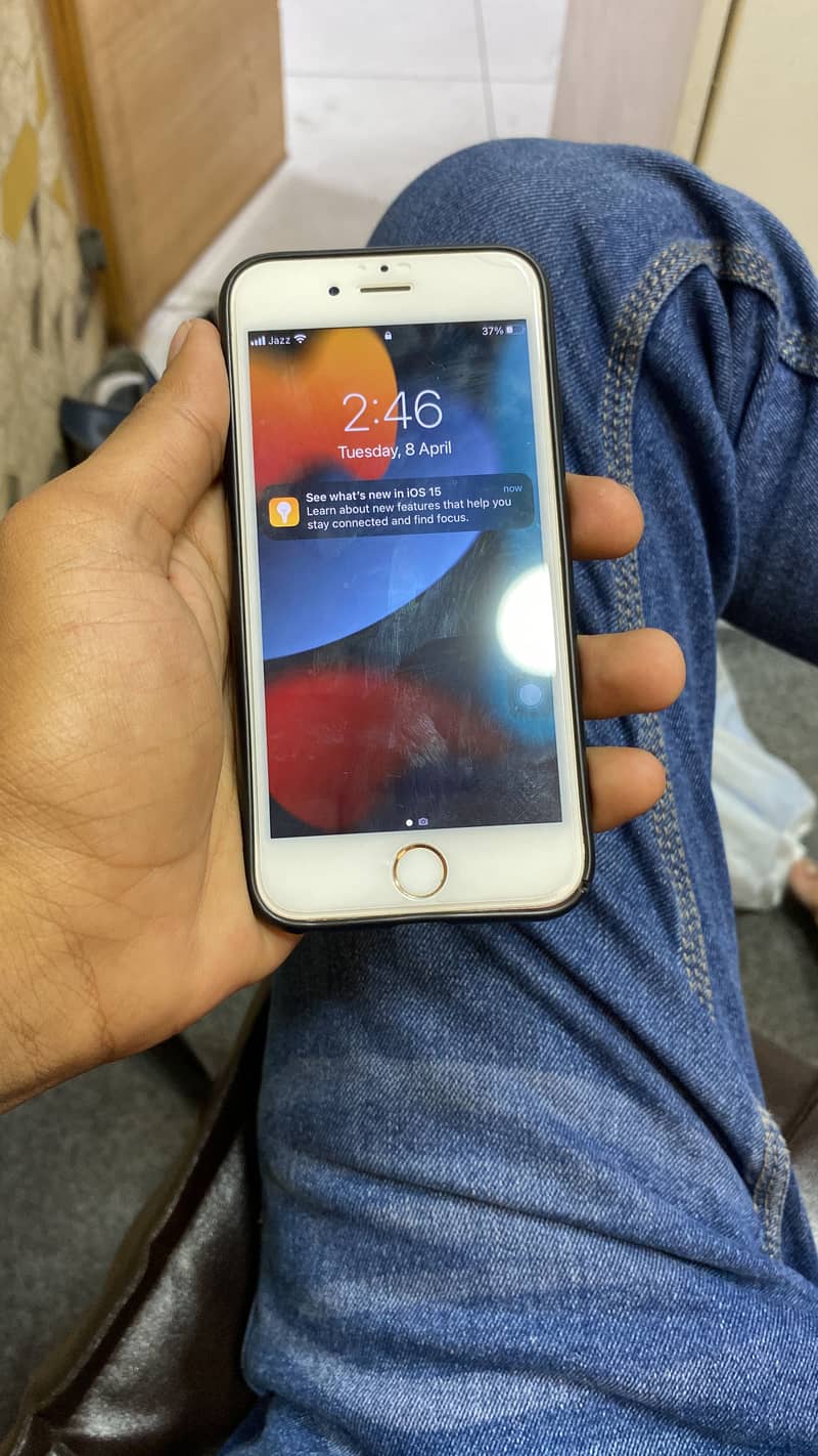 Iphone 6s PTA proved all okay 64gb golden colour with box 1