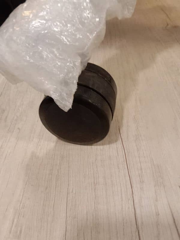 OFFICE MEDIUM BACK CHAIR (IMPORTED) 2