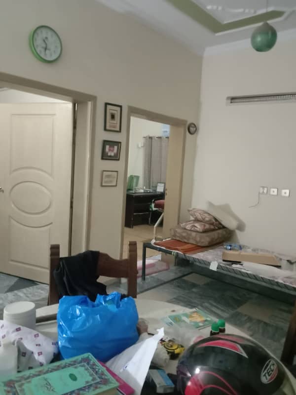 1st floor upper portion for rent in I-10 4
