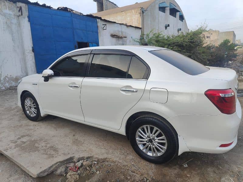 Toyota Corolla Axio 2016 3