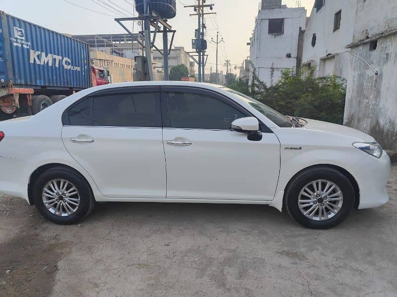 Toyota Corolla Axio 2016 5