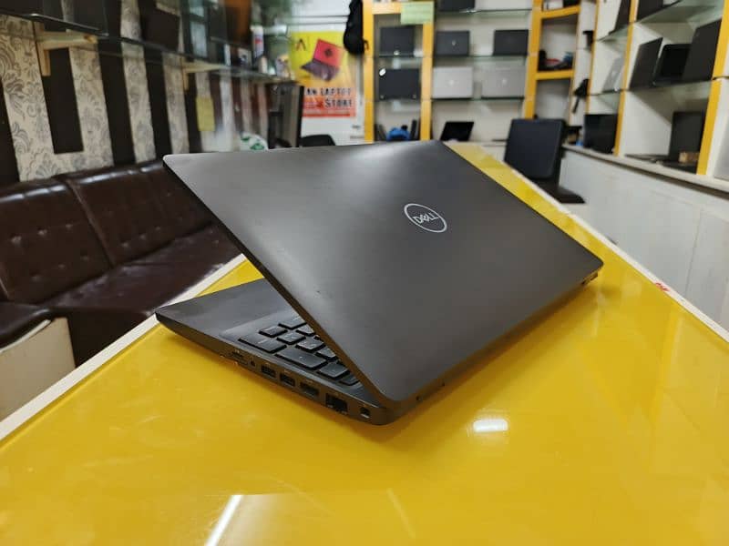 Dell Precision 3541 Workstation Laptop 9th Gen i7 4gb Graphic 2