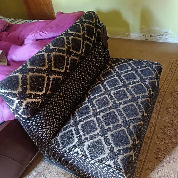 2 seater  sofa 0