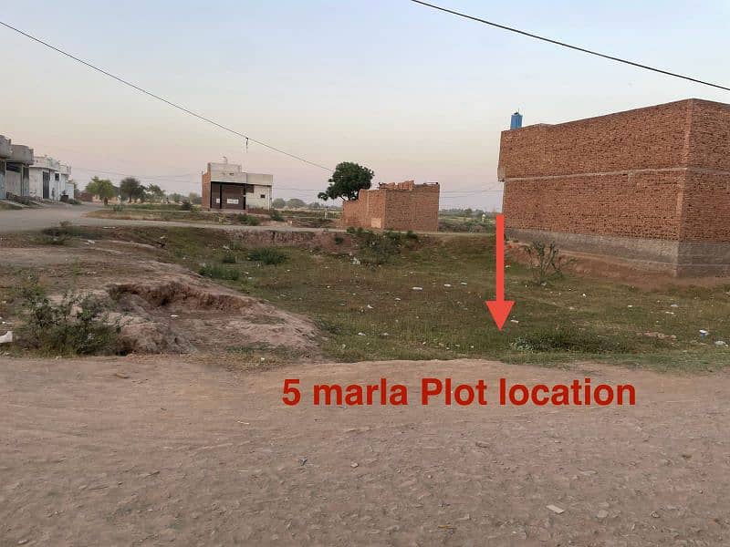 5 merla and 40 sqr feet plot in illama iqbal town 78 sargodha. 3