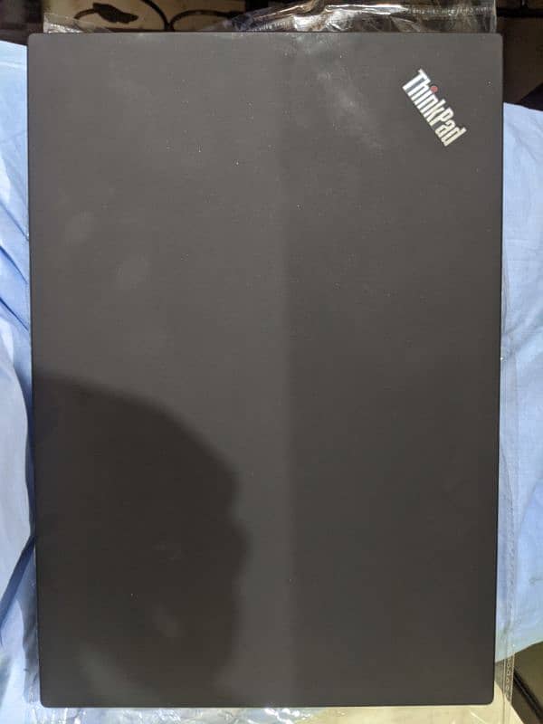 Lenovo ThinkPad T490 – Touchscreen and powerful 0