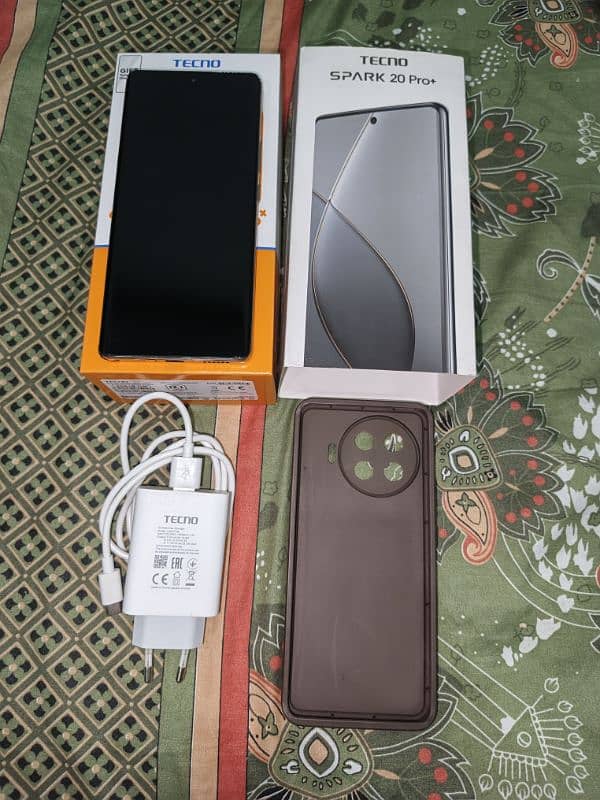 Tecno Spark 20 Pro Plus 0