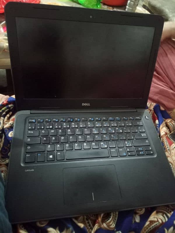 Dell laptop 8 /128 ram rom good condition 10/10 core I(3) 2