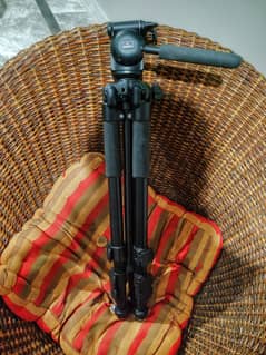 Manfrotto tripod