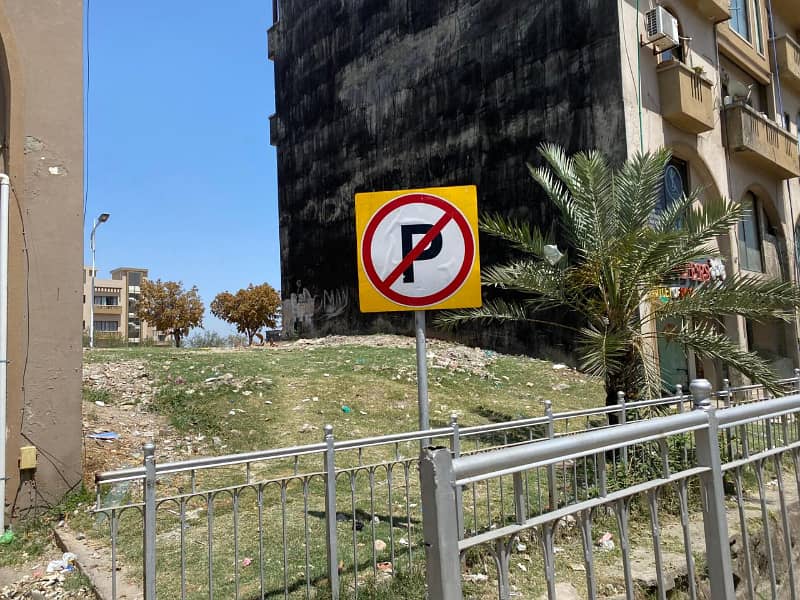 5 MARLA INVESTOR RATE COMMERCIAL PLOT AVAILABLE FOR SALE IN SQUARE COMMERCIAL 7