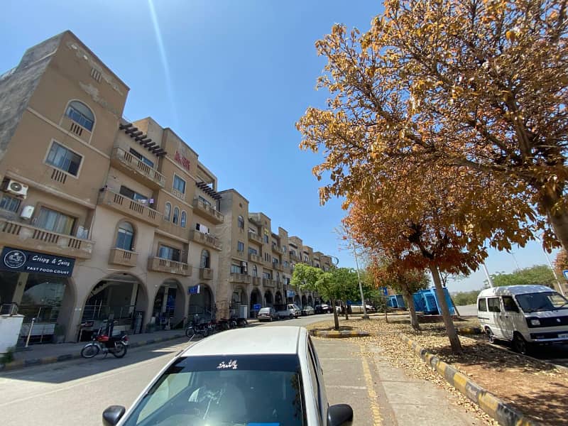 5 MARLA INVESTOR RATE COMMERCIAL PLOT AVAILABLE FOR SALE IN SQUARE COMMERCIAL 13