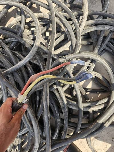 25 mm 4 CORE SILVER MADE GERMANY 620 FEET CABLE