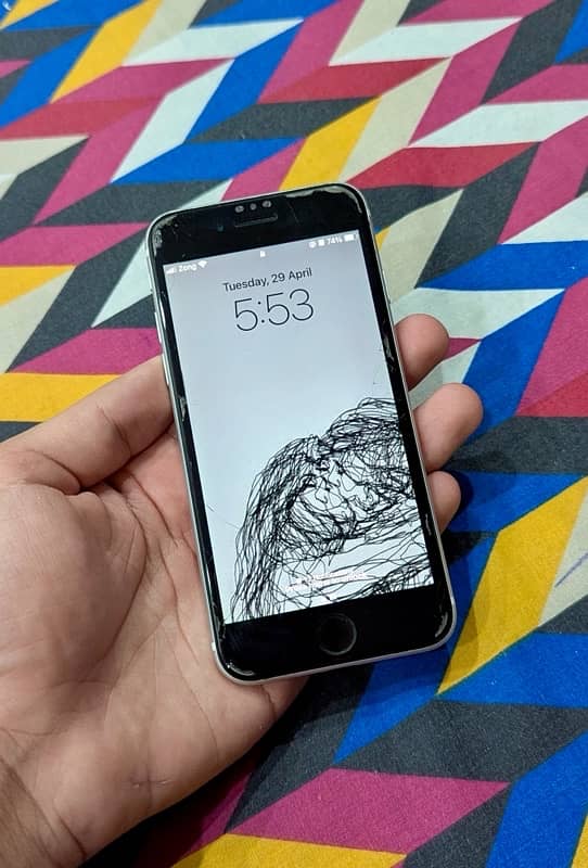 Iphone SE(2020) 5