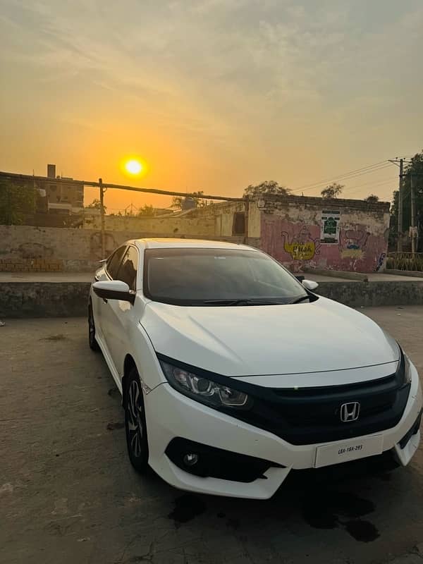 Honda Civic 1.8 I-VTEC 2018 Automatic 1