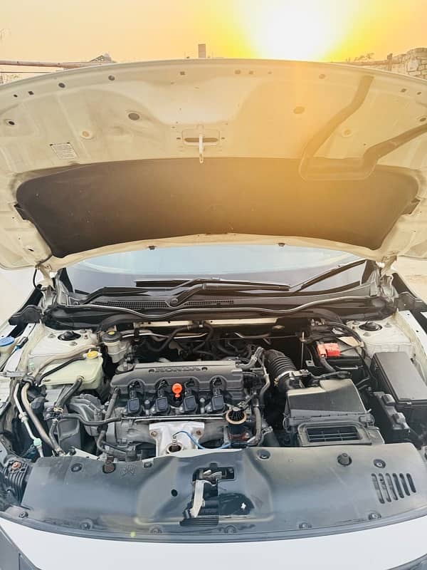 Honda Civic 1.8 I-VTEC 2018 Automatic 6