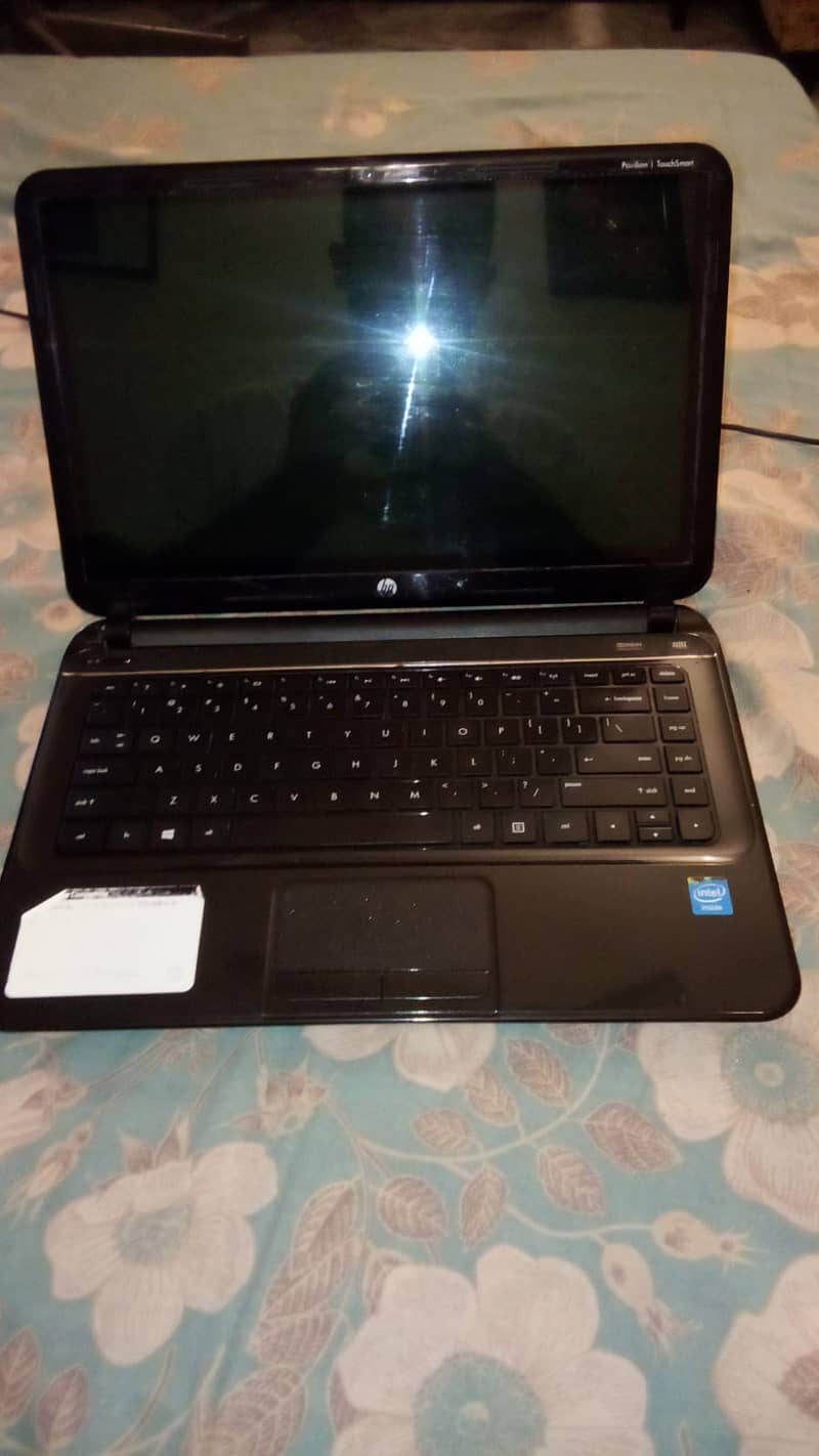 HP Pavilion TouchSmart 14 Sleekbook 1