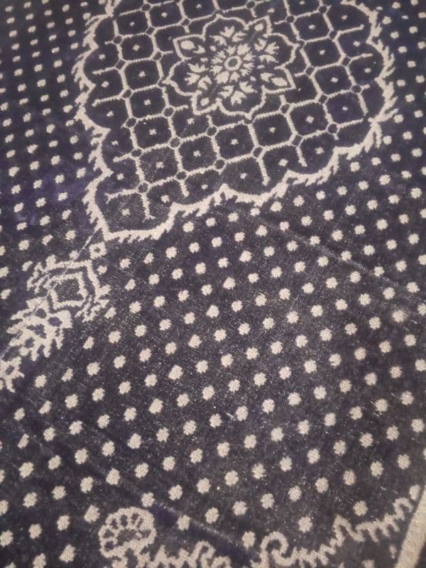 carpet for sale with good condition 3