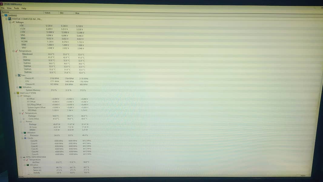 Selling Personal Computer with 144hz LED and used peripherals 12