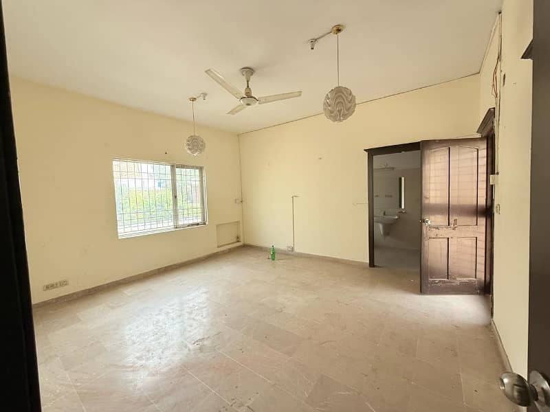 1KANAL FULL HOUSE IN DHA PHASE 3 0