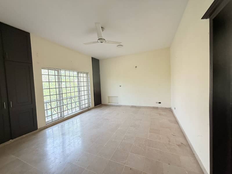 1KANAL FULL HOUSE IN DHA PHASE 3 1