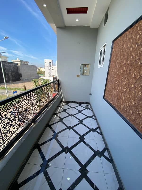 5 Marla Beautiful Design House For sale in Park View City Lahore 9
