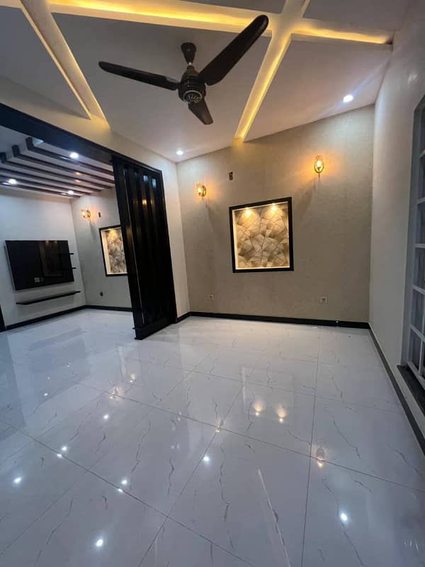 5 Marla Brand New Luxurious House For sale in Park View City Lahore 4