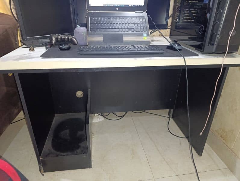 computer table with rgb lights  custom 0