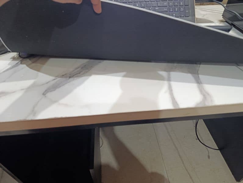 computer table with rgb lights  custom 1