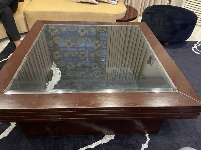 Center Table 0