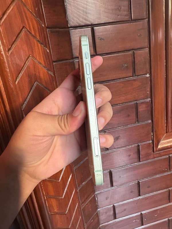 Iphone 12 Non-PTA 1