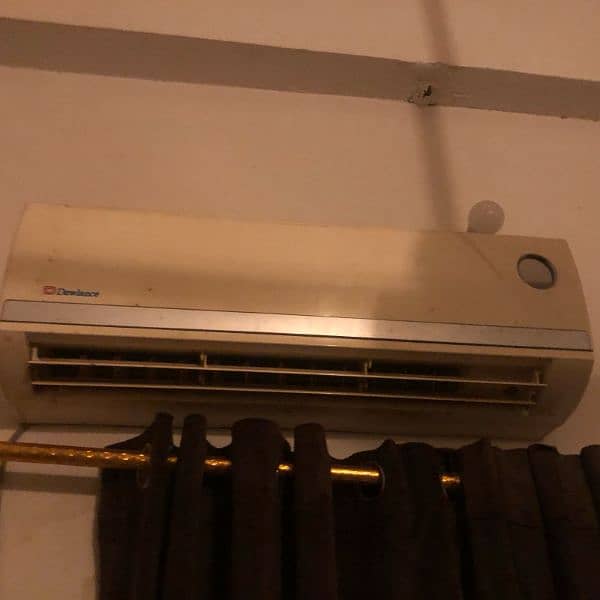 1 ton dawlance a. c 2