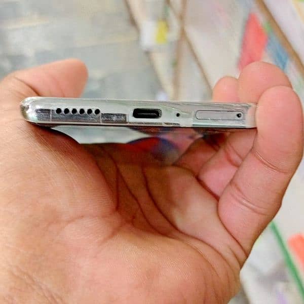 Tecno Spark 20 pro plus White Color For Sale 3