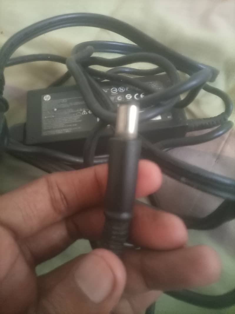 Laptop charger 0
