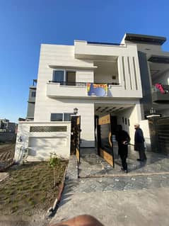 5 Marla Beautiful Design House For sale in Park View City Lahore