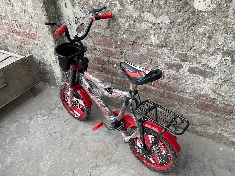 Stylish Red & Black Kids Bicycle, Rear Carrier & Front Basket 5