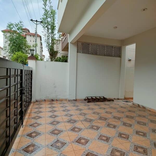HOT LOCATION 20 Marla 4 Bed House For Sale In Askari 10 Lahore Cantt 1