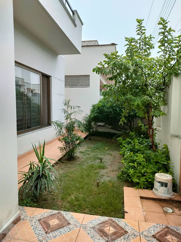 HOT LOCATION 20 Marla 4 Bed House For Sale In Askari 10 Lahore Cantt 2